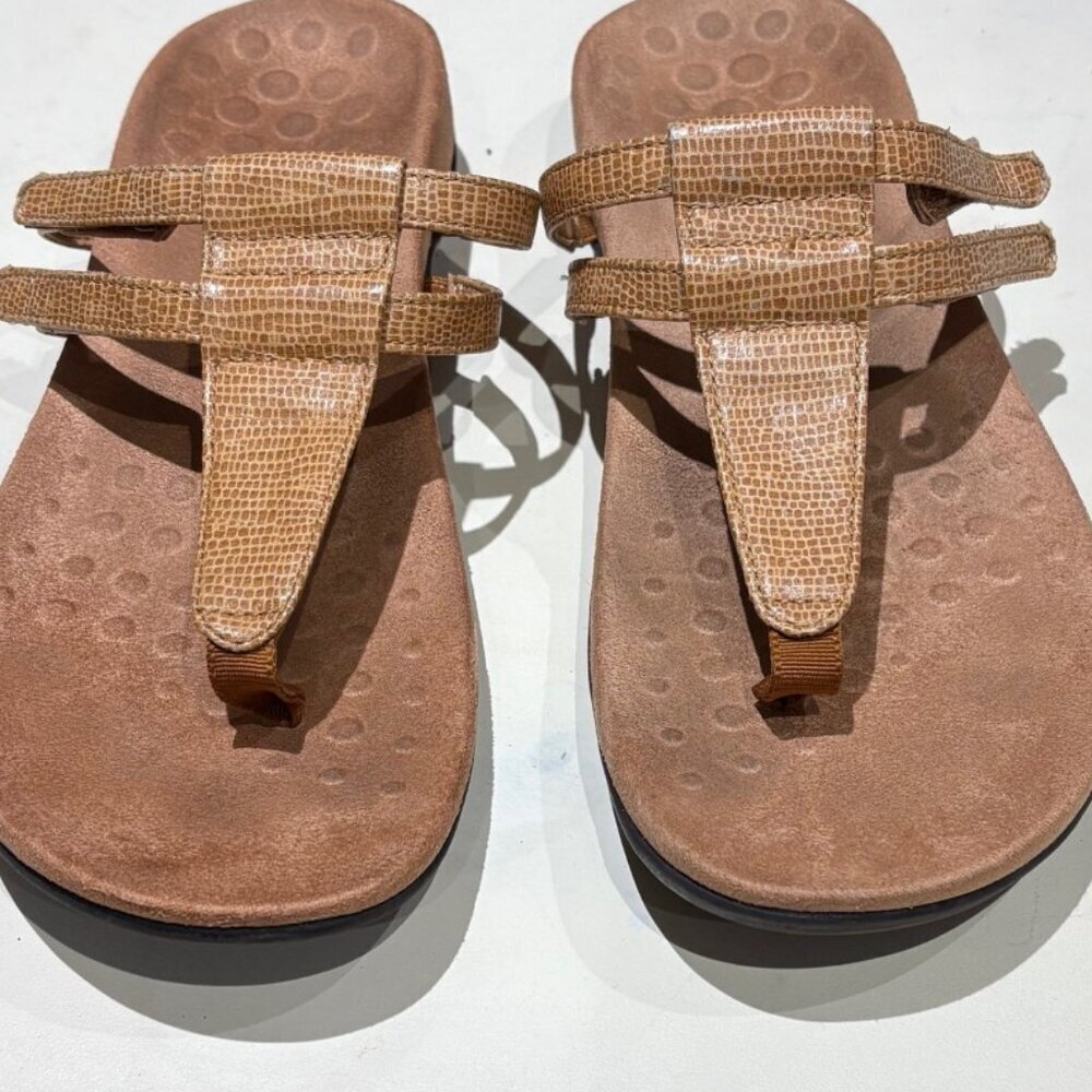 Vionic Adjustable Slip-on Orthotic Thong Sandal Toffee/Brown Size 10 - Picture 2 of 9